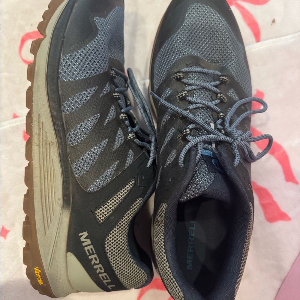 Merrell Men's Black and Gray Trail Running Shoes